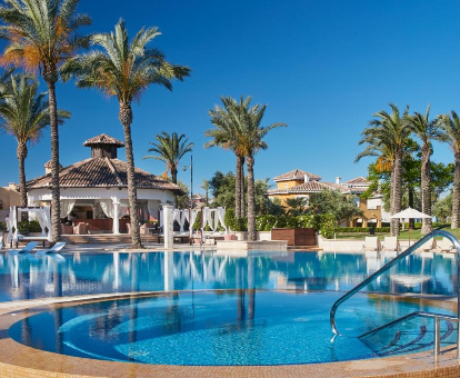 Piscina al aire libre del Resort con spa Caleia Mar Menor en Torre-Pacheco